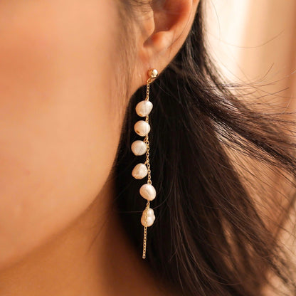 Dangle Mini Pearl Earrings