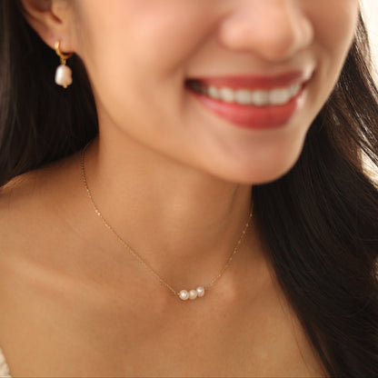 Triple Pearls Pendant Necklace