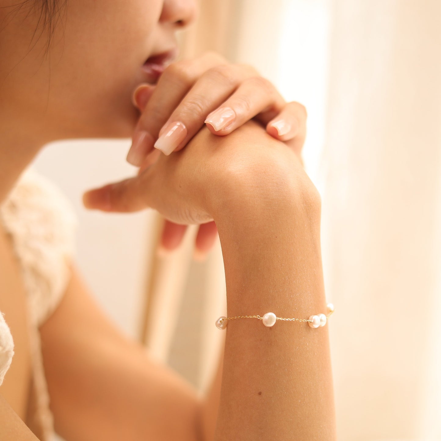 Dainty Pearl Bracelet