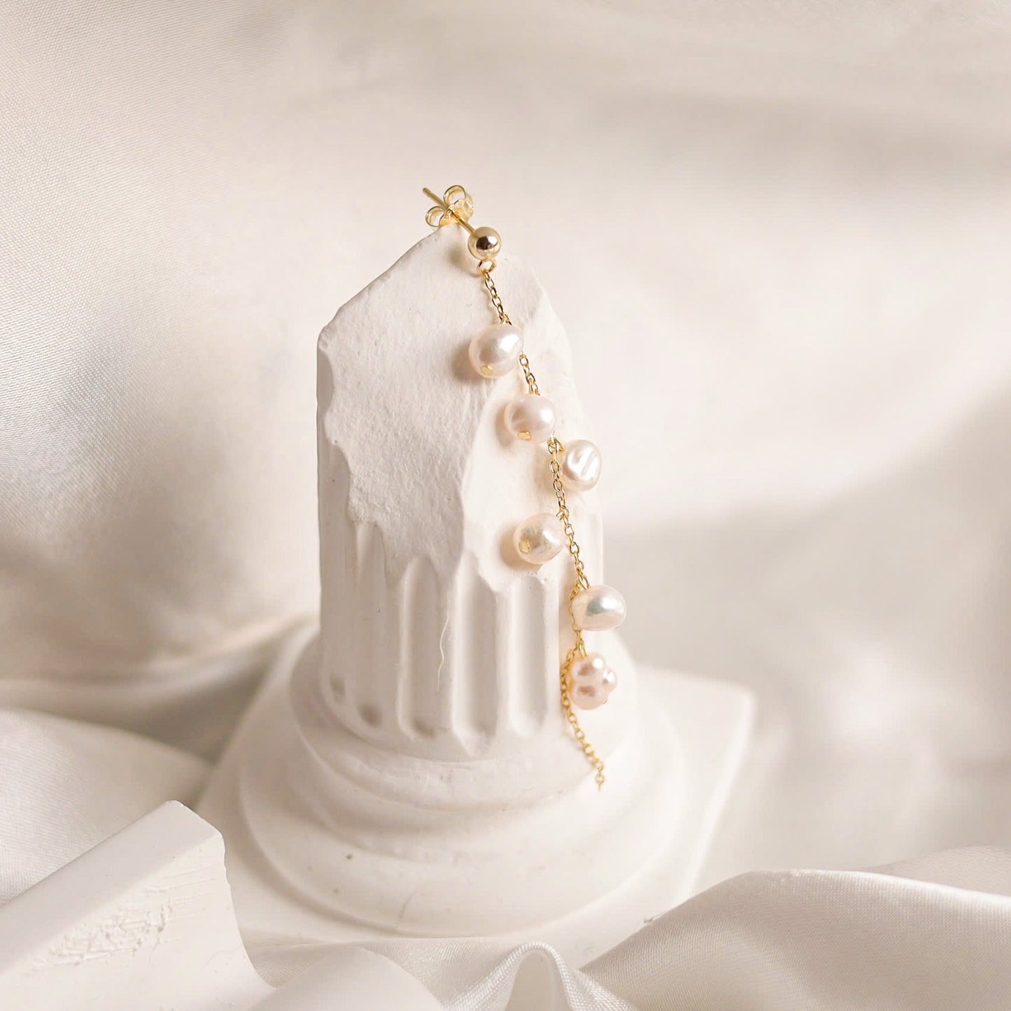 Dangle Mini Pearl Earrings