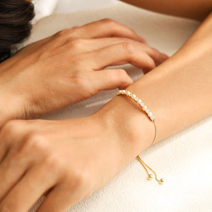 Tiny Diamond Pearl Bracelet