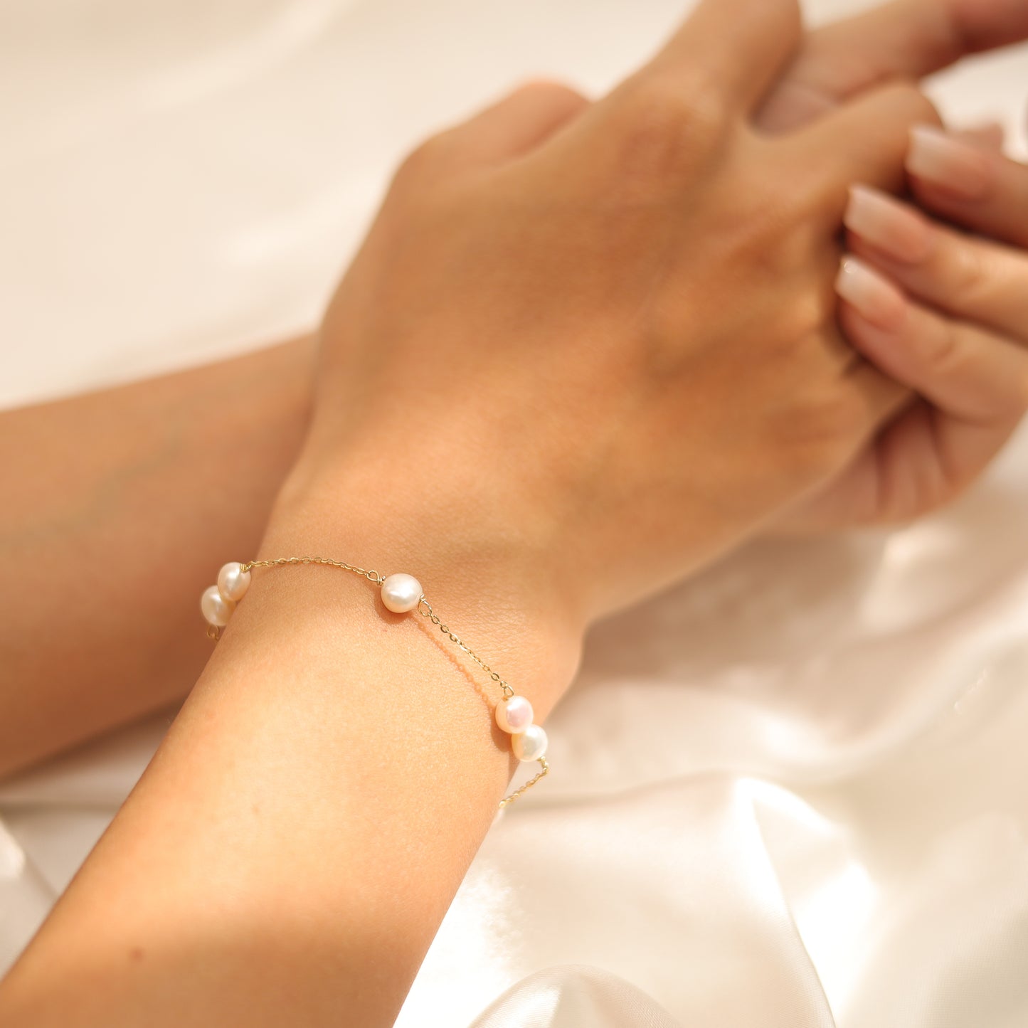 Dainty Pearl Bracelet