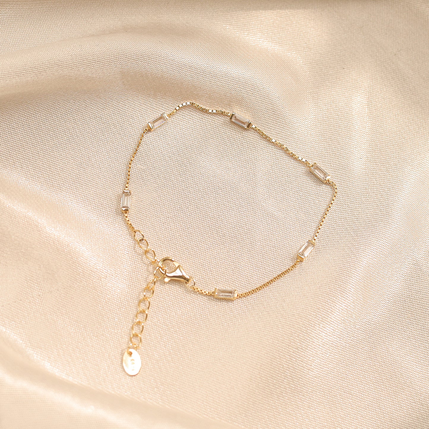 Dainty Clear Stone Bracelet