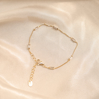 Dainty Clear Stone Bracelet